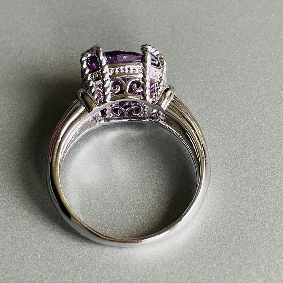 Lavender Cubic Zirconia Purple CZ Large Solitaire Cocktail Sterling Silv… - Picture 7 of 10